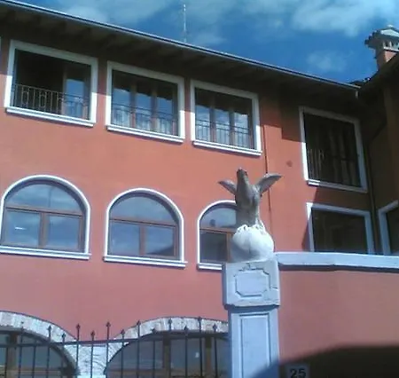 Rocca 马内尔巴